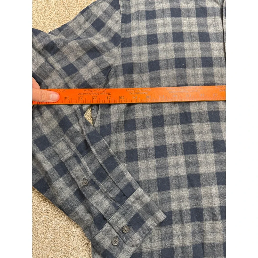 Banana Republic Untucked Fit Flannel Shirt Mens Large Grey Buffalo Check Cotton